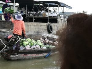 LE MARCHE FLOTTANT